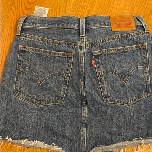Levi Jean Denim Skirt - Picture 3 of 3